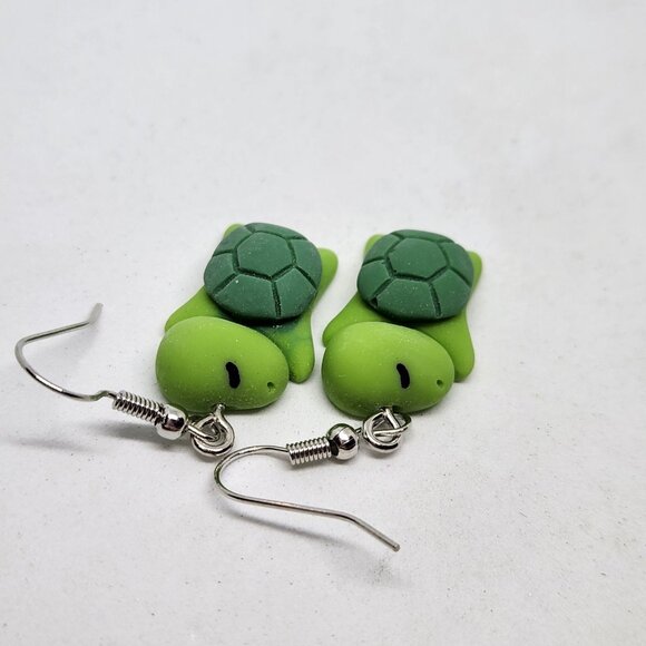 Sleeping Turtle Earrings Green Acrylic Hook Dangle Fun Cute Gift - Picture 2 of 4